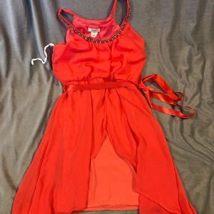 Beautiful Dress Flowy material sz S with waist tie